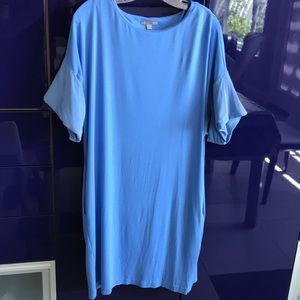 Cos women short sleeves dress.